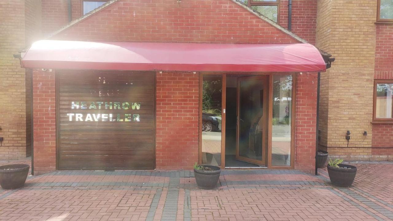 Heathrow Travellers Hub Bed & Breakfast Hounslow Bagian luar foto