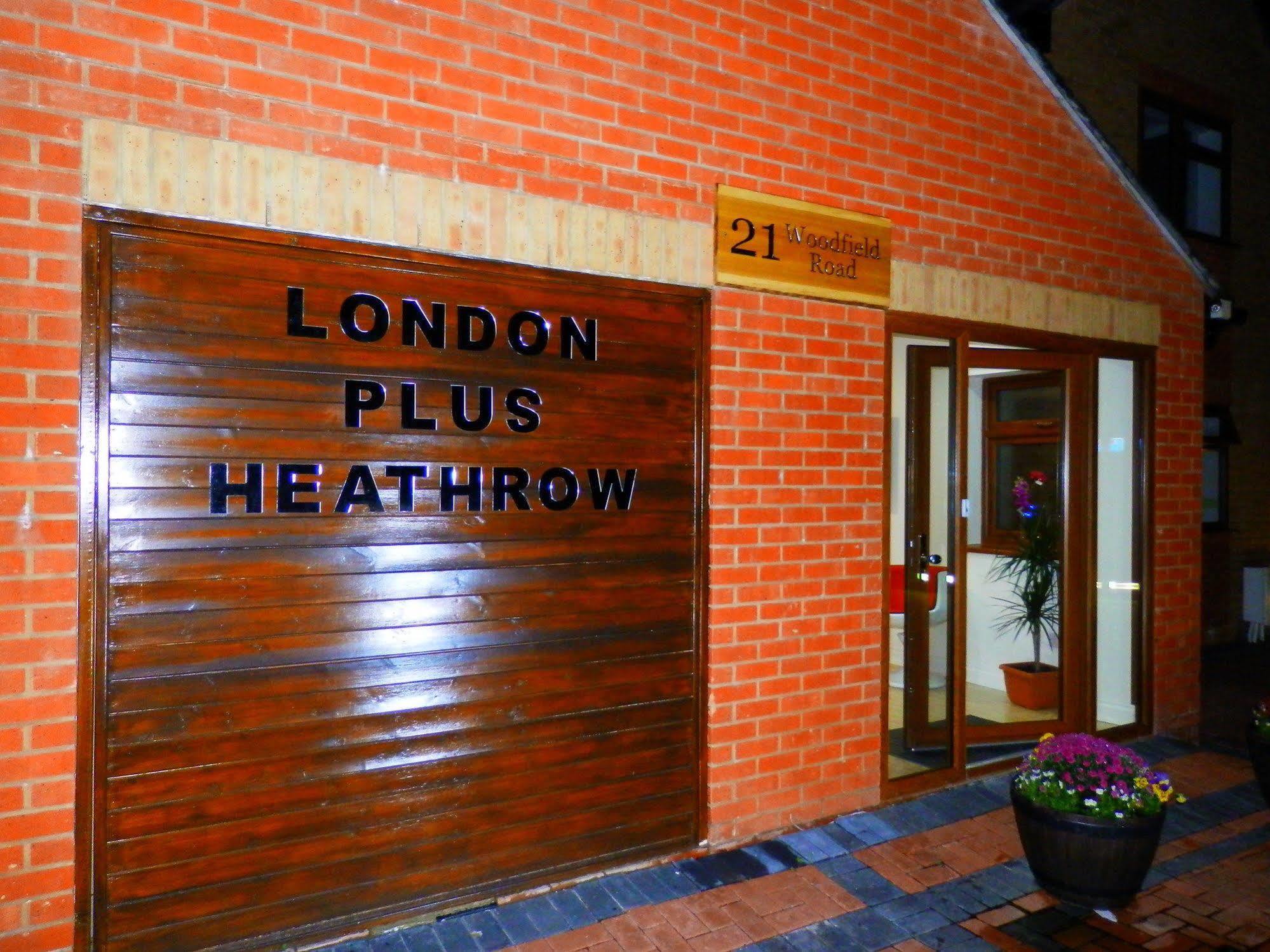 Heathrow Travellers Hub Bed & Breakfast Hounslow Bagian luar foto